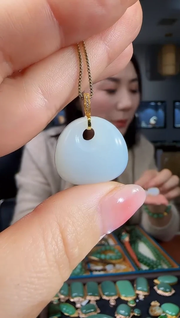 吊坠(不含链)18K金镶嵌和田玉1