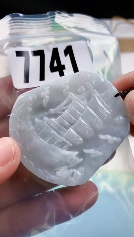 【闪购商品】翡翠挂件未镶嵌天然翡翠吊坠挂件