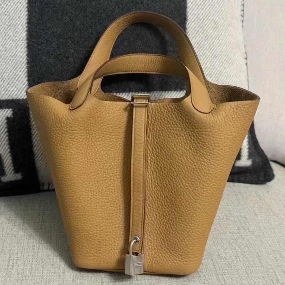 99新 Hermes/爱马仕  爱马仕 饼干色银扣菜篮子18 B刻17054896