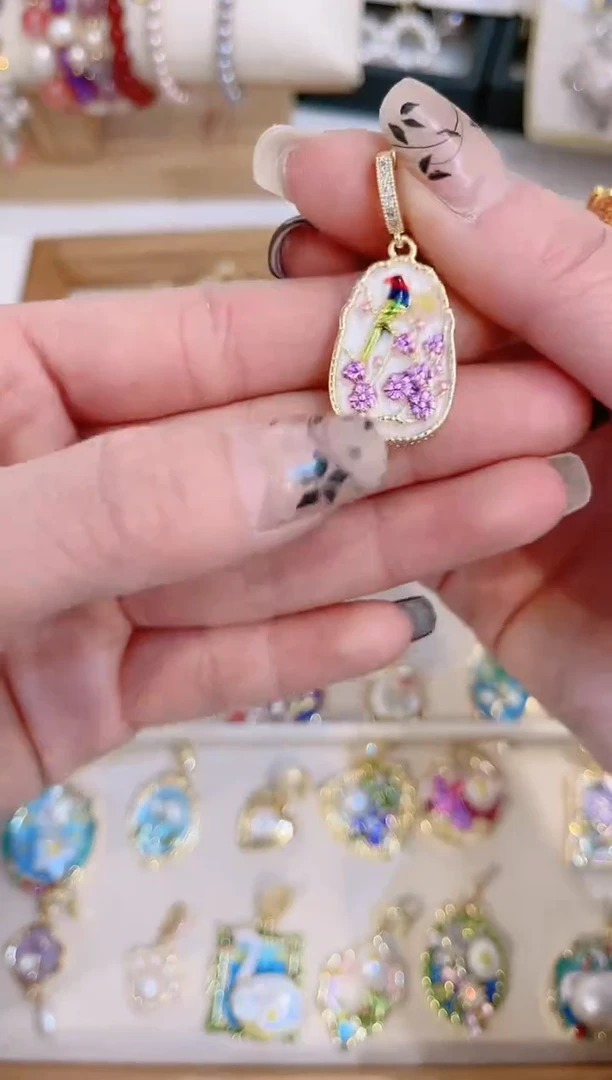 【闪购商品】淡水珍珠颈饰合金吊坠