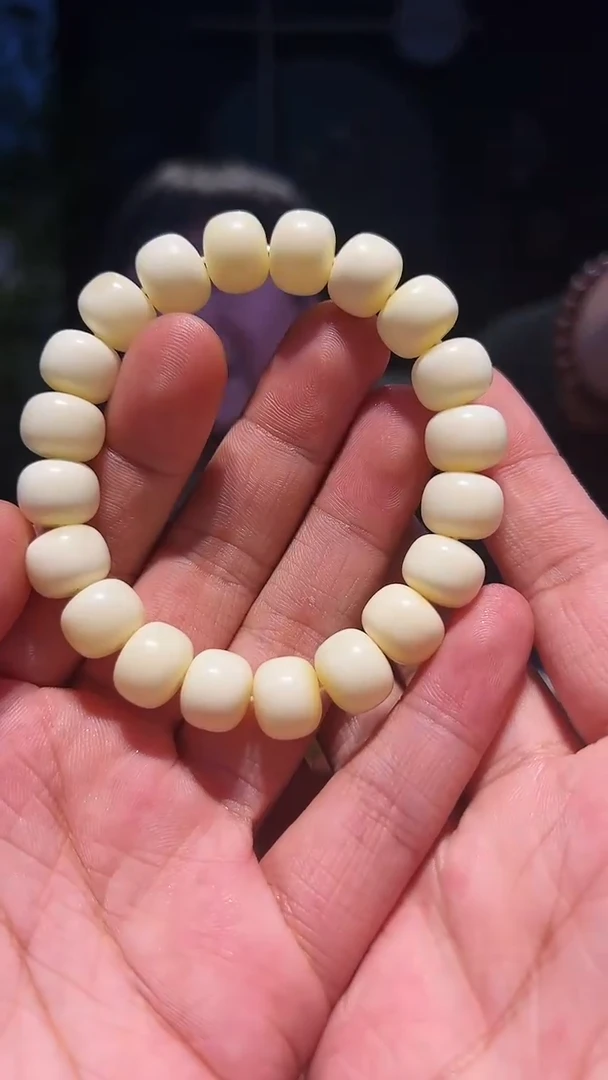 【闪购商品】蜜蜡手串未镶嵌12+单圈