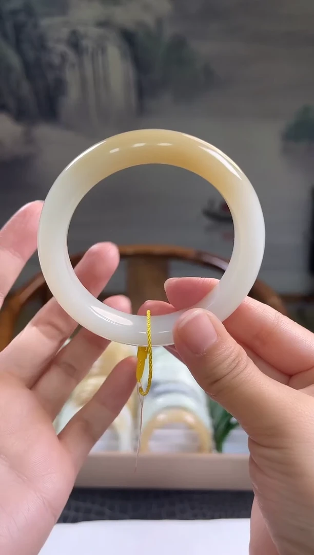 未镶嵌手镯和田玉56-57圈口