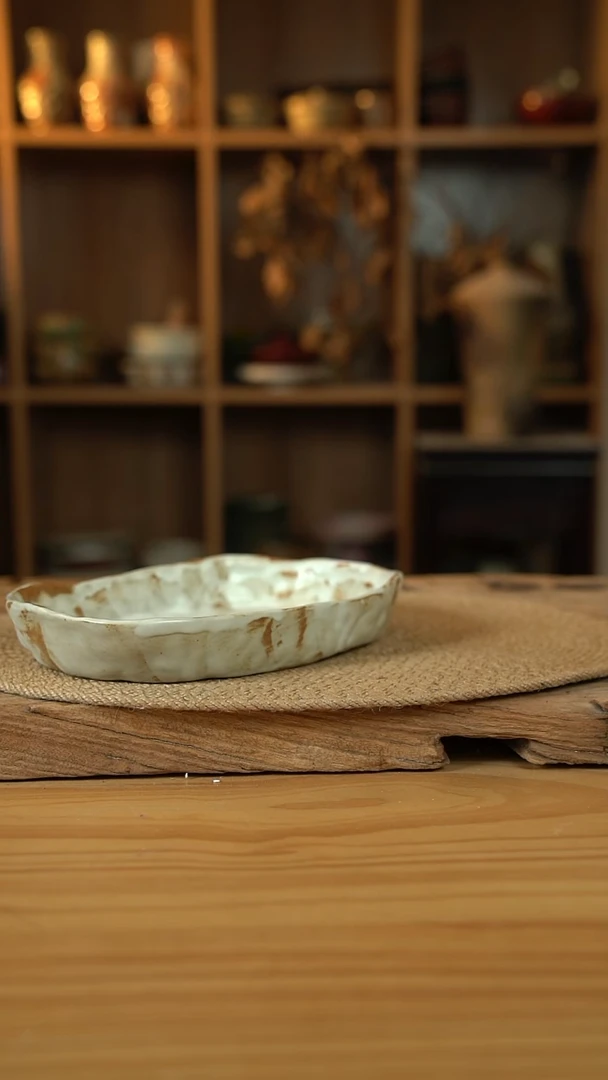 粉影系列的9英寸手捏椭圆深盘1个