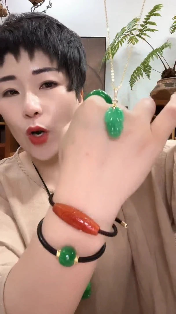 吊坠(赠链)合金翡翠583