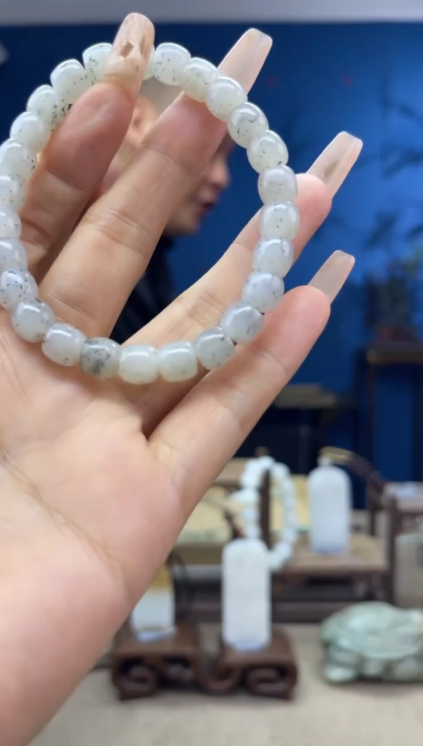 和田玉未镶嵌颈饰1