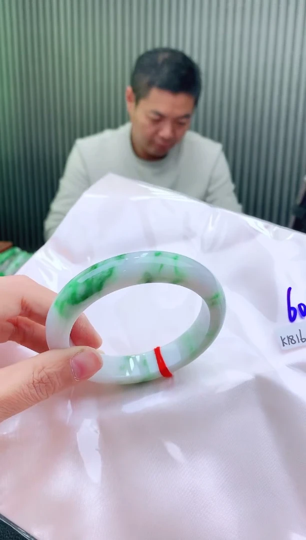 未镶嵌手镯翡翠61
