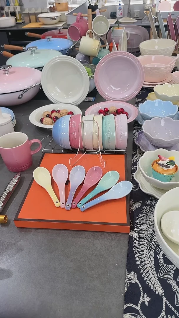 【闪购商品】瓷六色勺子