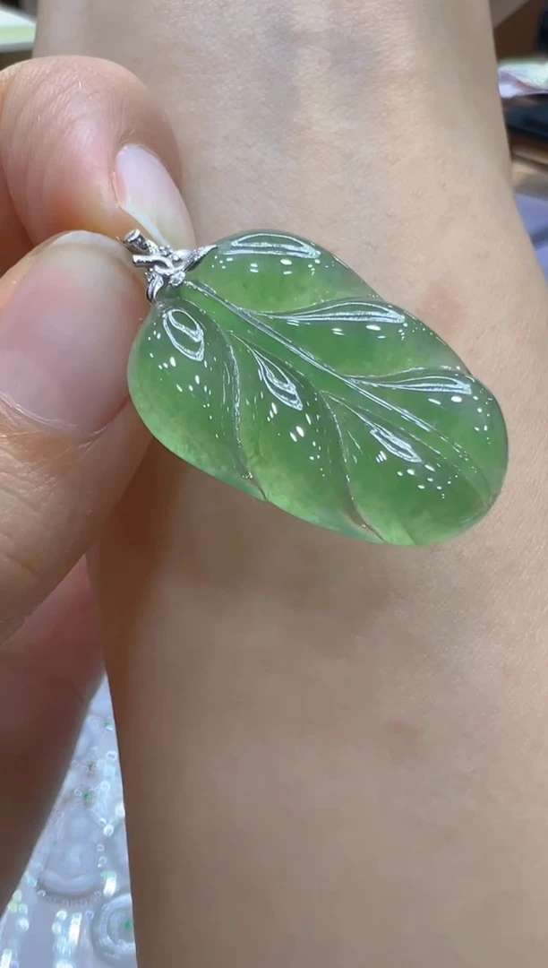 吊坠(不含链)18K金镶嵌翡翠多样性团购发一件