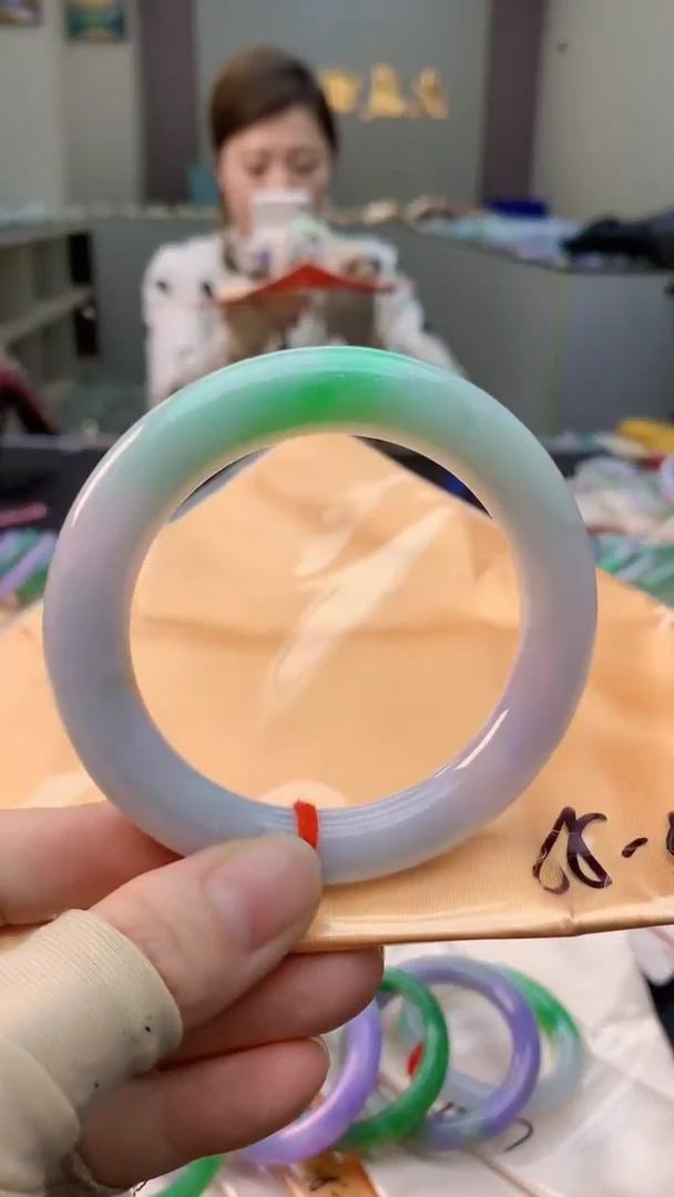 未镶嵌手镯翡翠0433532800