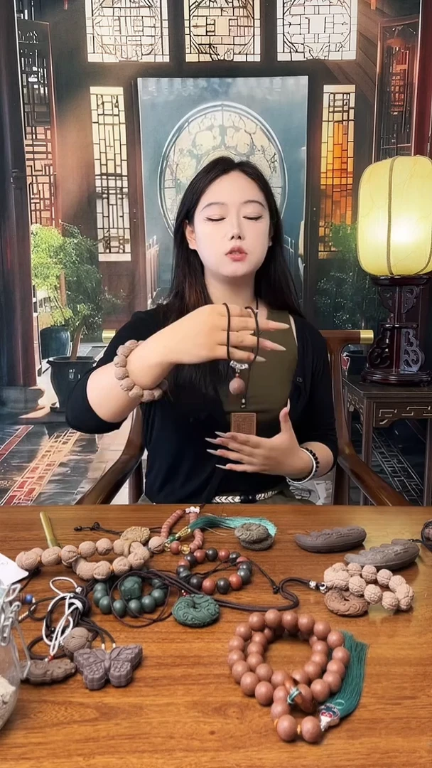 泥塑龙涎香香方锁骨链