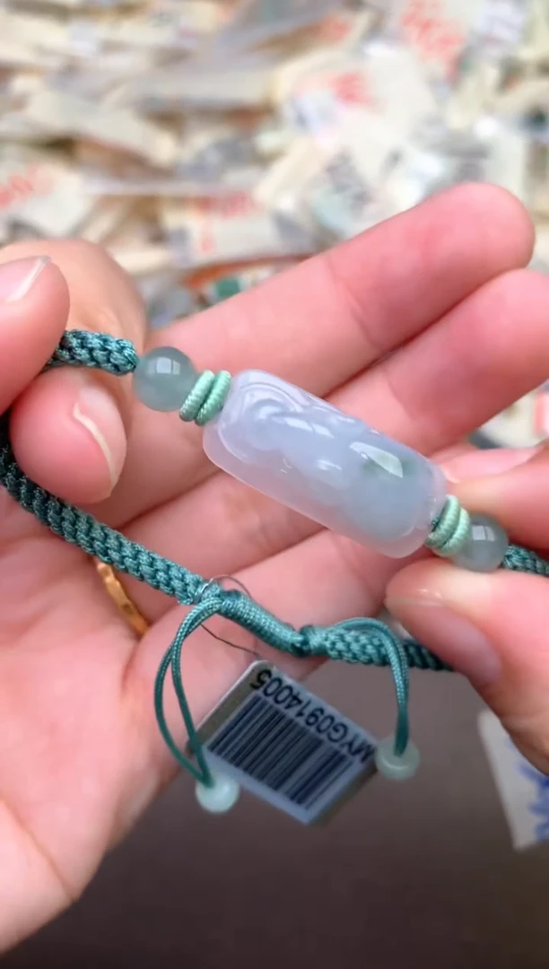 未镶嵌挂件翡翠—