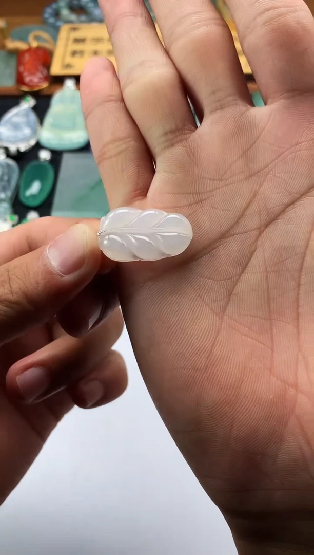 定制翡翠未镶嵌董*S毛货不退不换