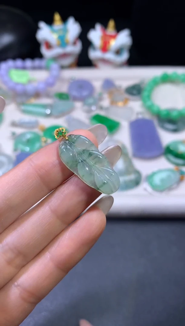 吊坠(不含链)18K金镶嵌翡翠翡翠