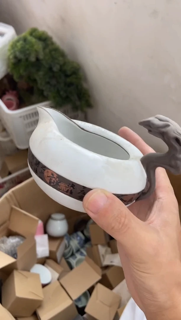 杯摄影的产品有使用过的痕迹有点脏介意勿拍