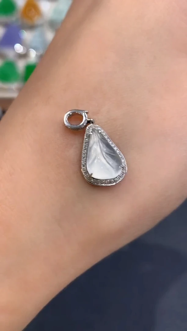 吊坠(不含链)18K金镶嵌翡翠q6