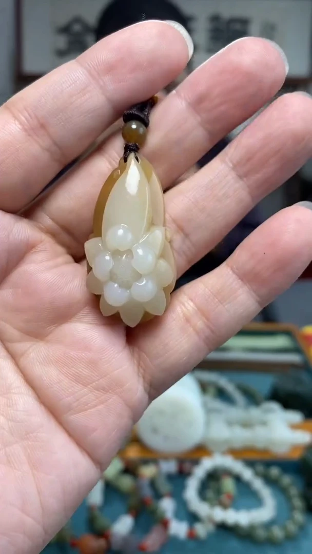 颈饰未镶嵌和田玉65