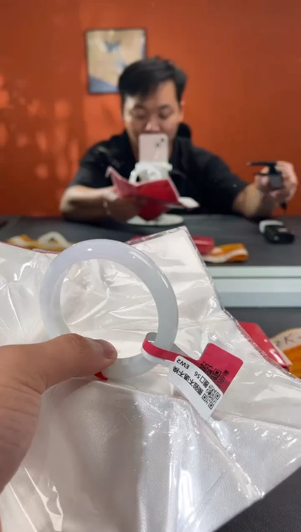 未镶嵌手镯翡翠12         圈口55