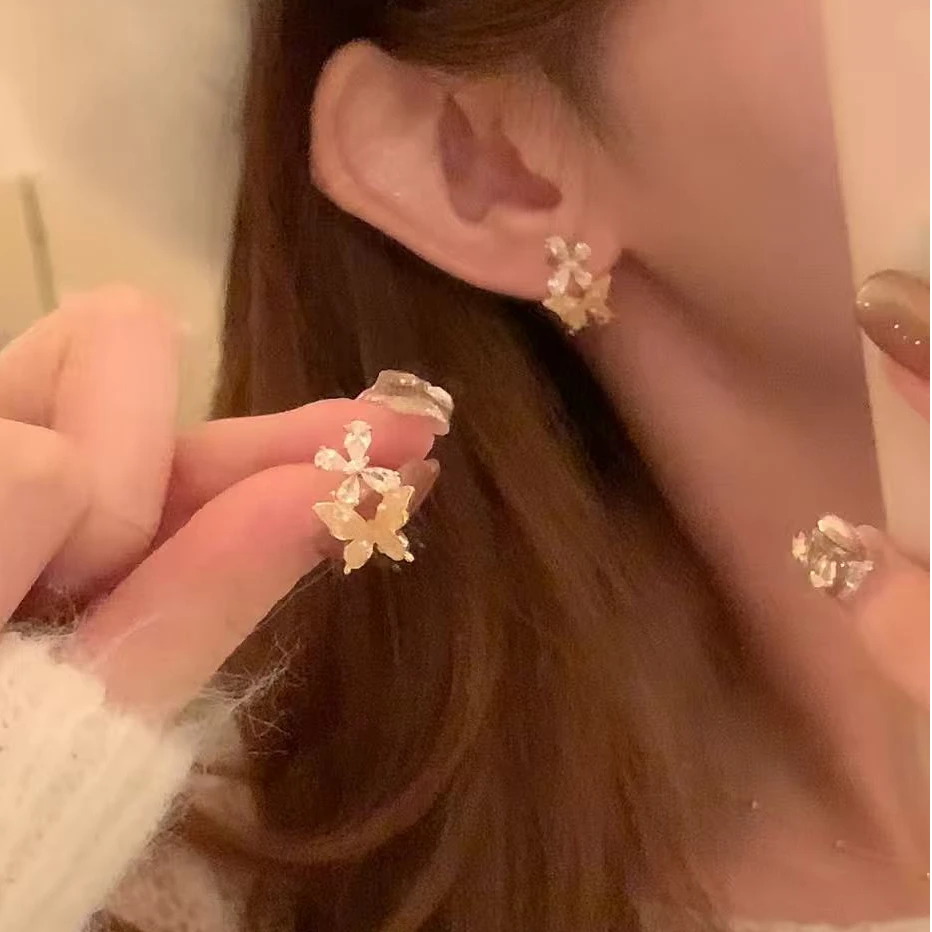 铜合金锆石耳饰 早秋轻奢枫糖闪锆蝴蝶耳环女气质高级感耳针耳饰