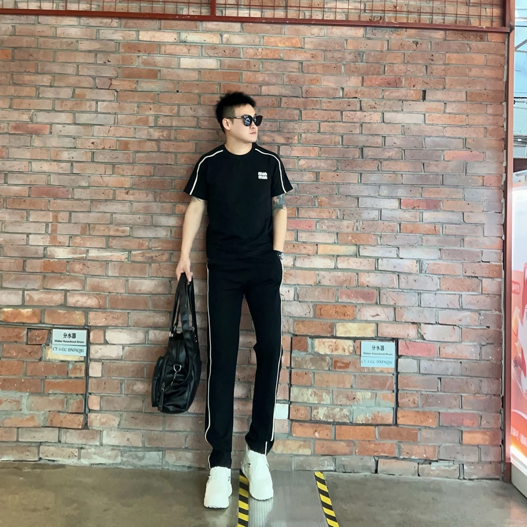 25男士夏季新款休闲套装小众轻奢时尚针织柔软透气直筒裤百搭套装