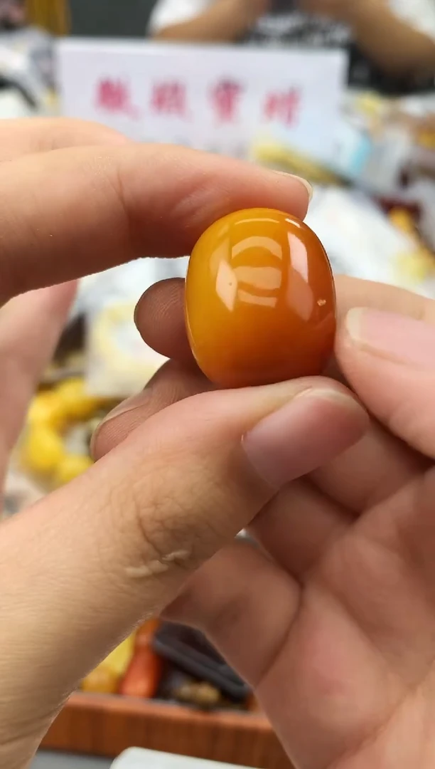 未镶嵌琥珀珠宝奇石184