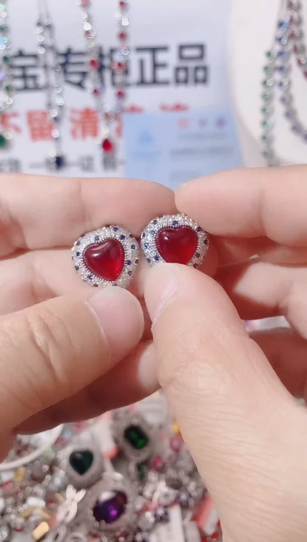 未镶嵌耳饰红宝石