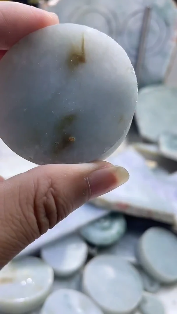 翡翠挂件未镶嵌翡翠651