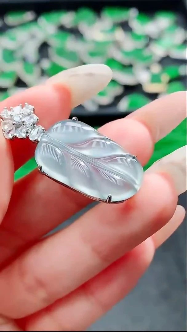 颈饰未镶嵌翡翠天然翡翠