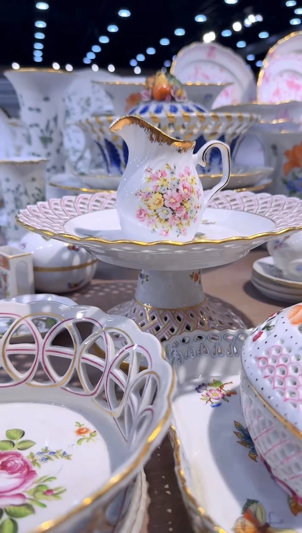 摆件娜娜中古瓷器如图所示871