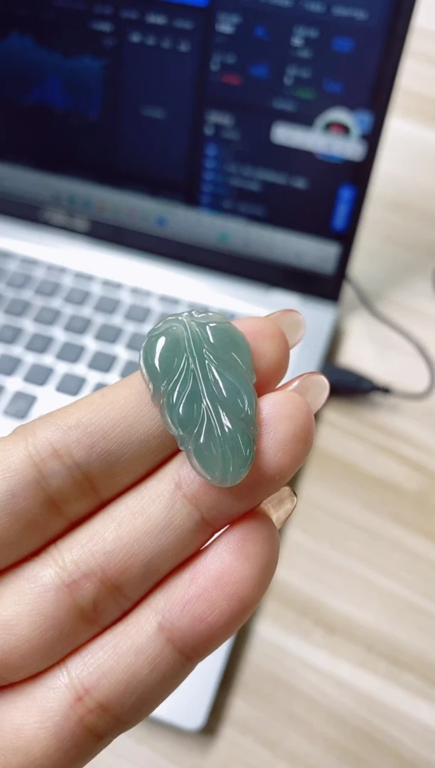 翡翠未镶嵌颈饰46天然缅甸翡翠A货