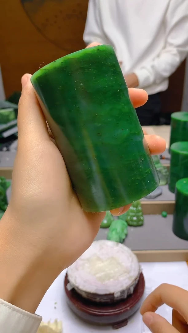 和田玉（碧玉）未镶嵌摆件1