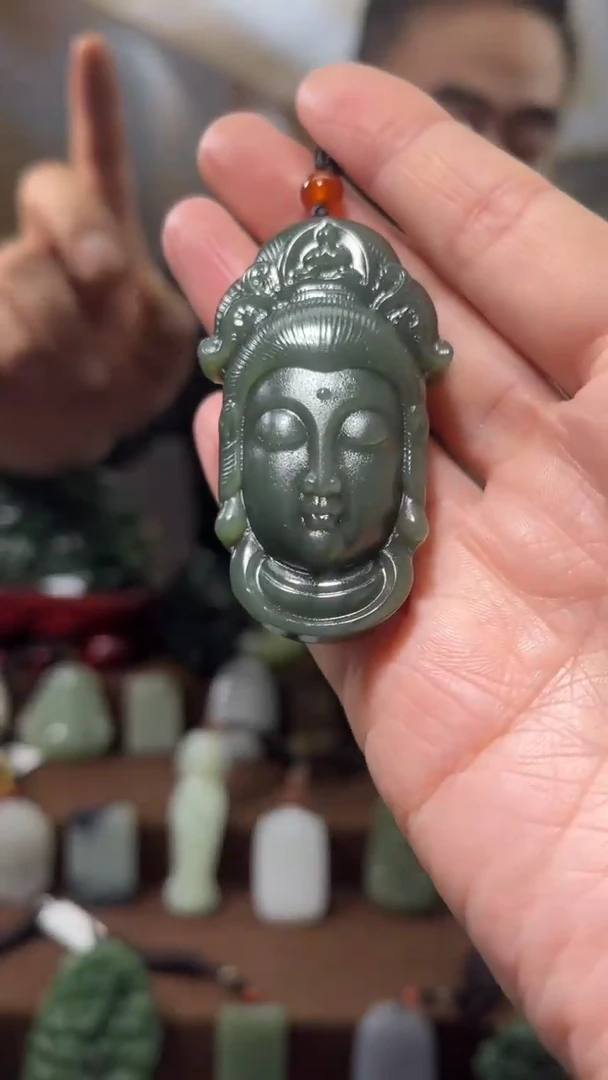 颈饰未镶嵌和田玉·