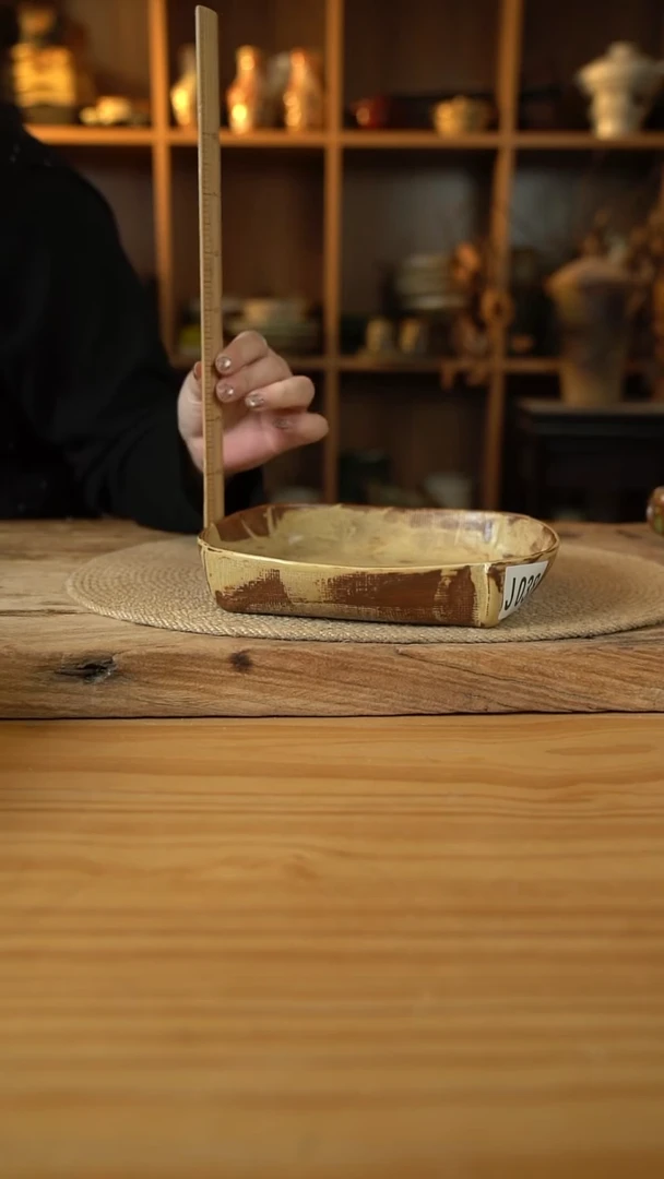 038布里纹黄系列的8.5英寸四方布里纹大盘子1个