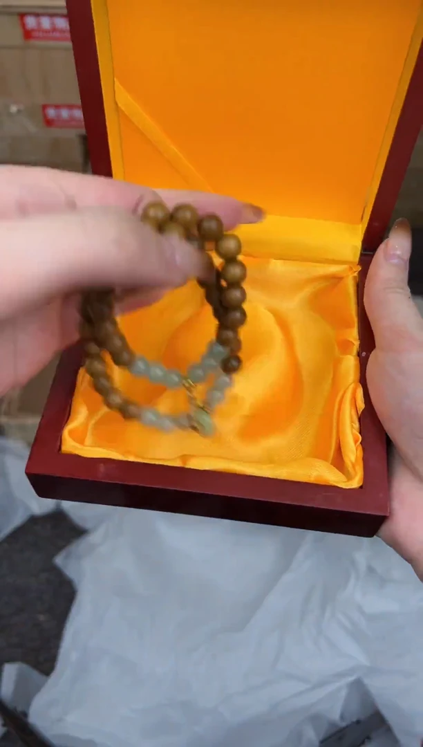 甄得帅文玩阁奶香木商品链接@@YS953