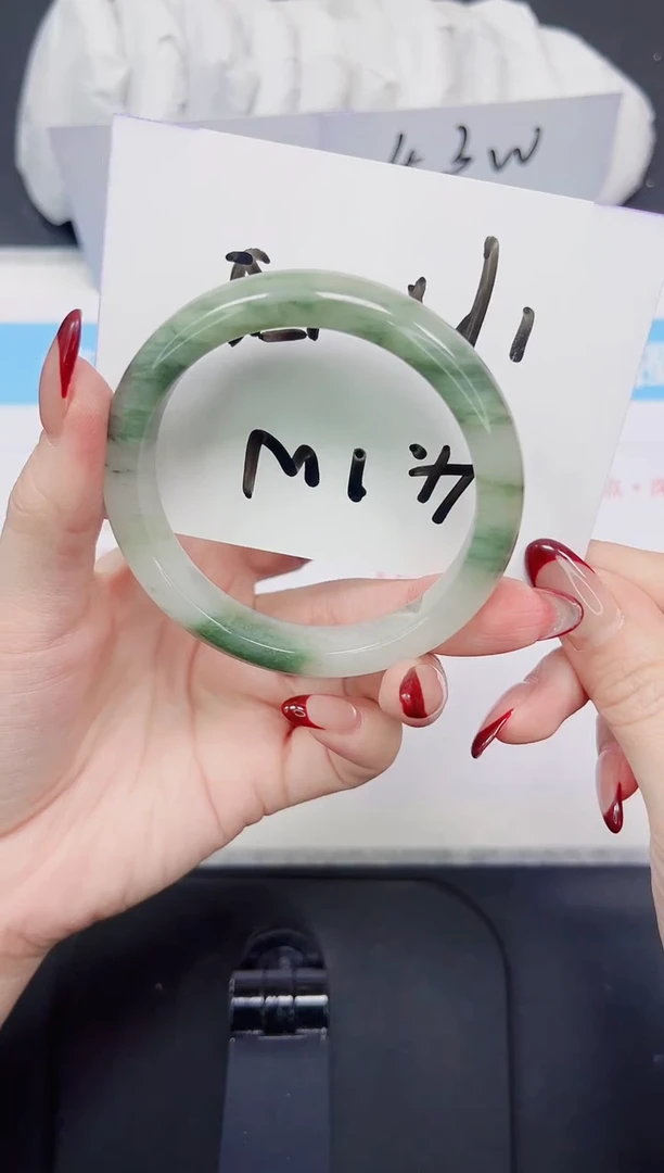 【闪购商品】石英质玉手镯未镶嵌338