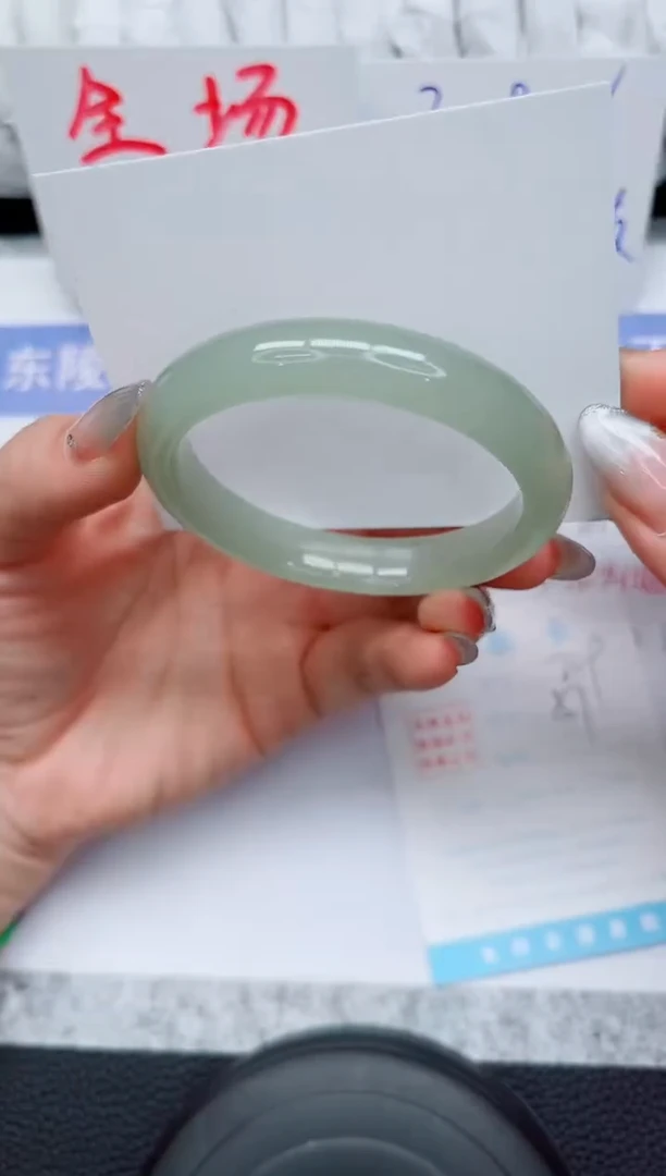未镶嵌手镯石英质玉209-57