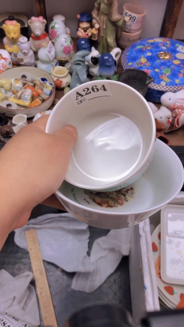 瓷片小*毛A龙华精品陶瓷店