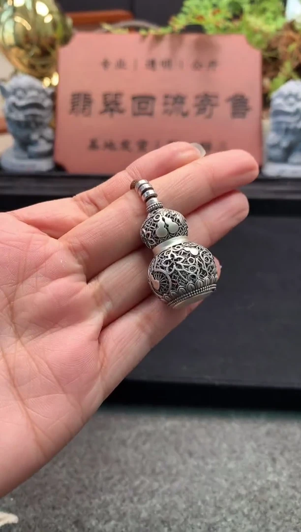 纯银无吊坠葫芦雕刻观音