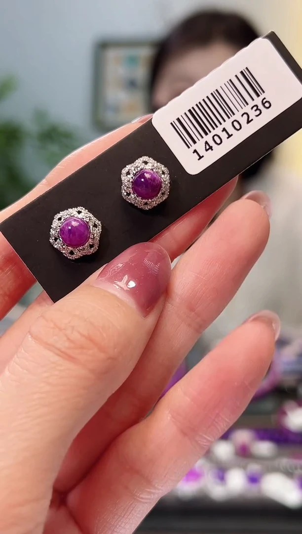 【闪购商品】苏纪石（舒俱来）耳钉18K金镶嵌1