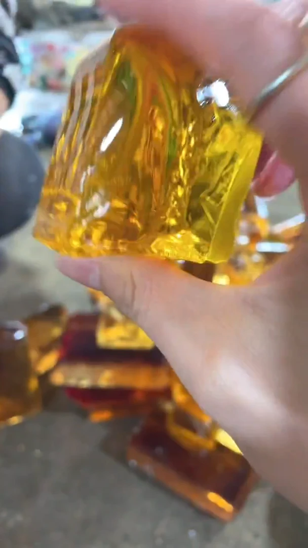 新疆托帕石原石摆件