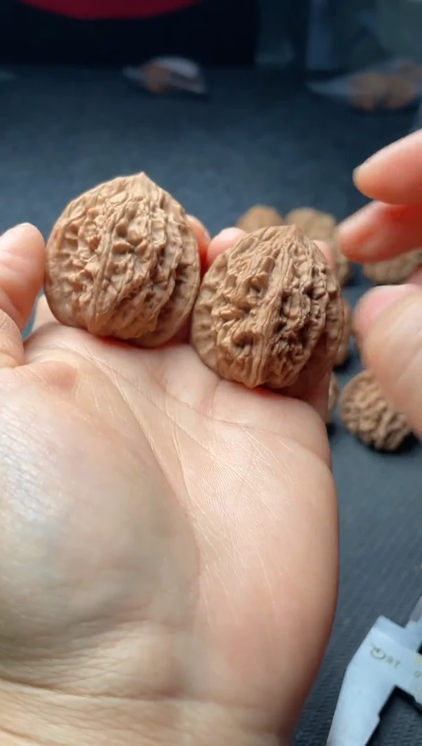 把件文玩核桃w319  麦虎 37尺