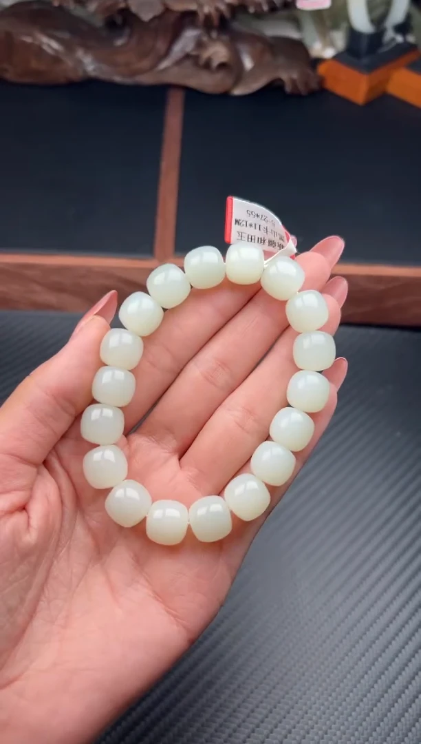 手串未镶嵌和田玉黑山微色差卡12老型珠Mm