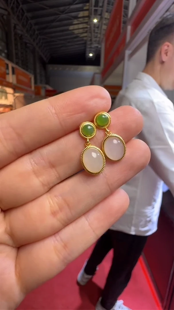 和田玉未镶嵌耳饰和田玉假一罚十