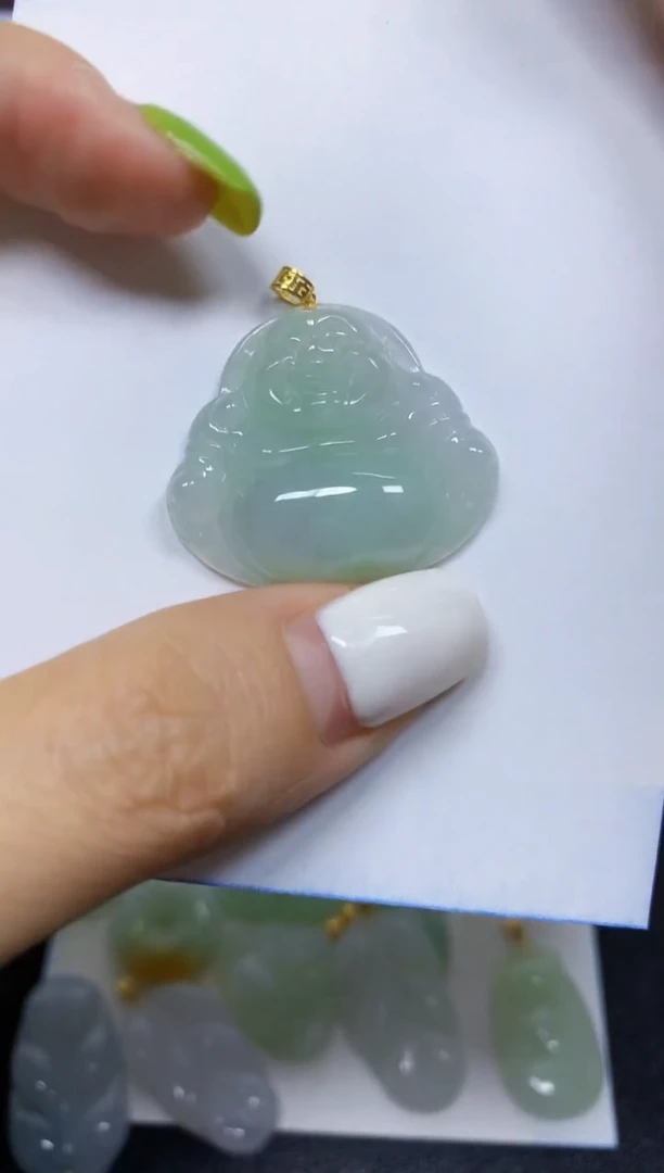 翡翠18K金镶嵌颈饰天然翡翠A货