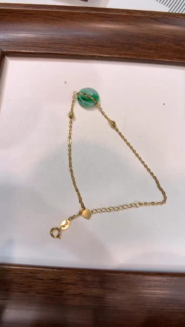 18K金镶嵌手链翡翠许****乐手链