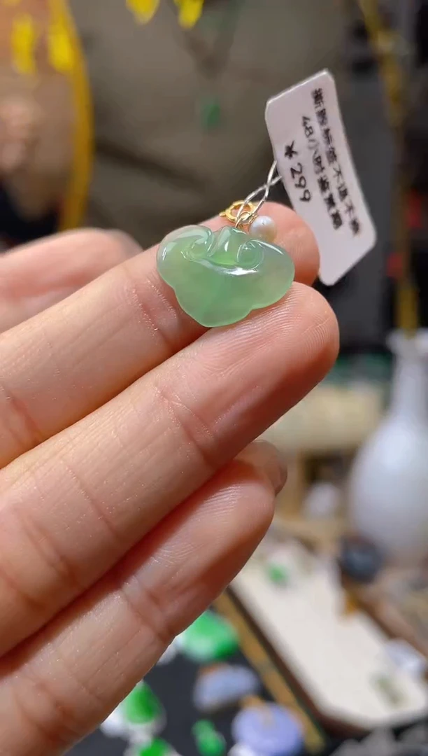 【闪购商品】翡翠颈饰18K金镶嵌假一赔三