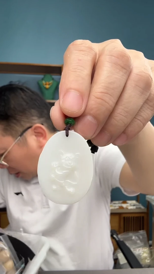 未镶嵌琥珀裸石67（有瑕介意勿拍）