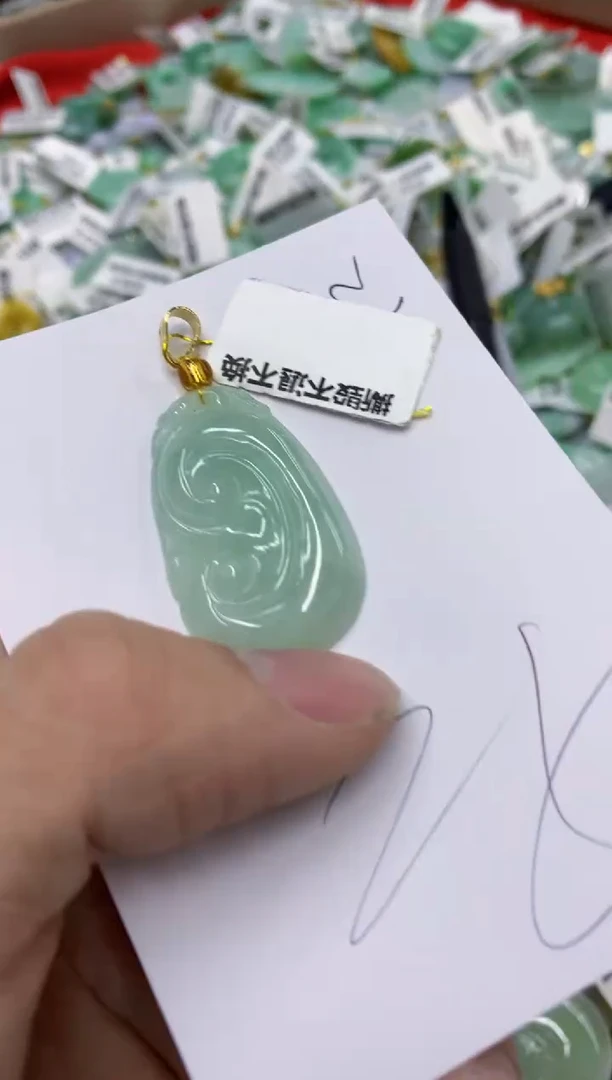 翡翠未镶嵌颈饰111111111