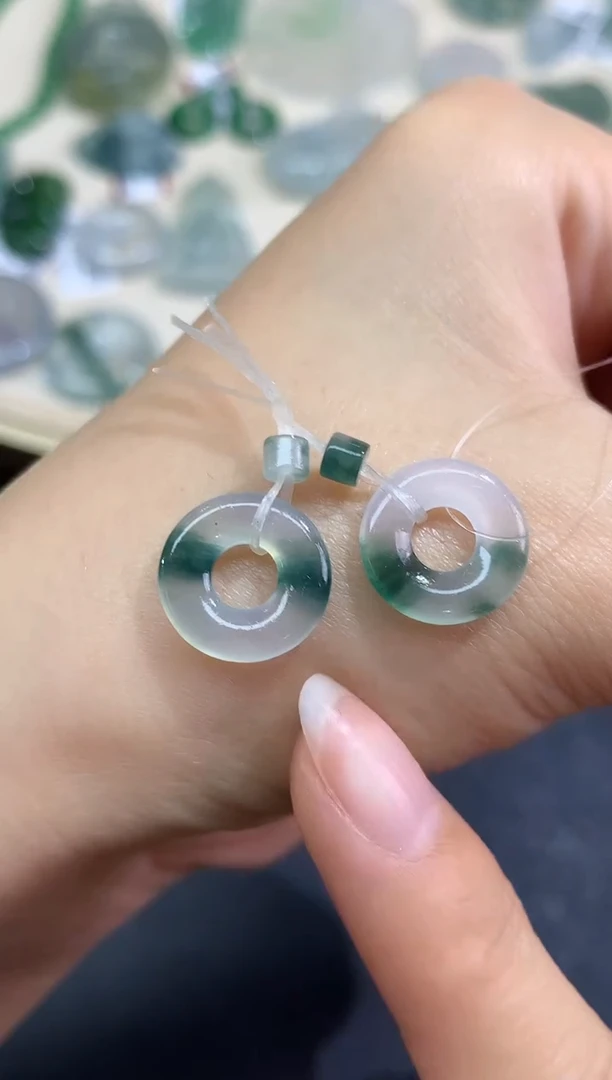 未镶嵌定制翡翠毛货翡翠一对|680