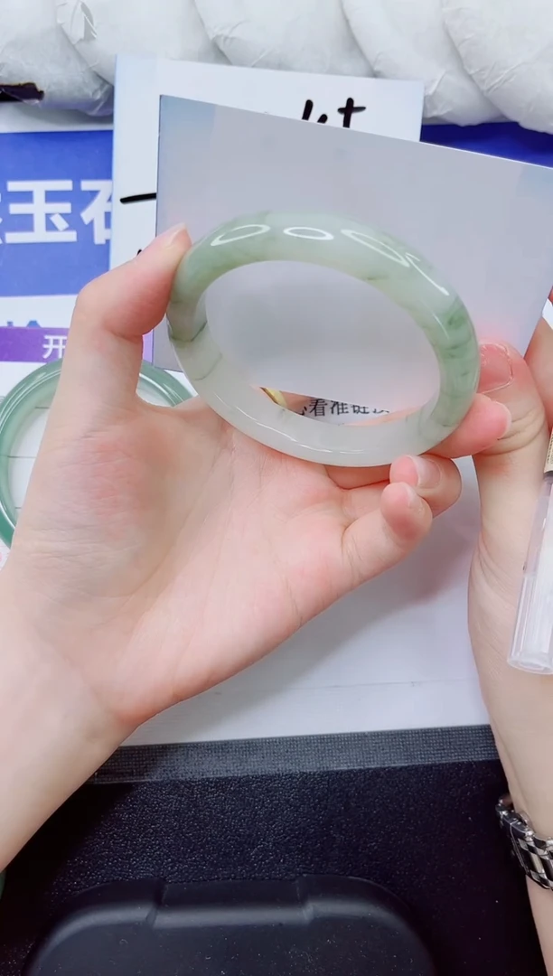 石英质玉手镯未镶嵌10-58