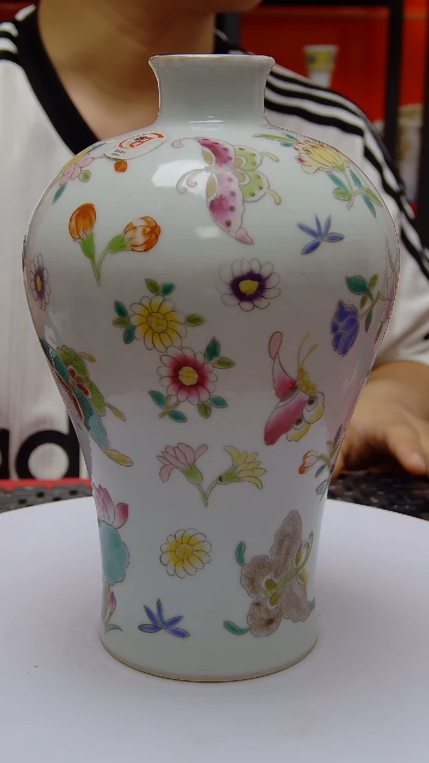 瓶粉彩花蝶纹梅瓶#16#